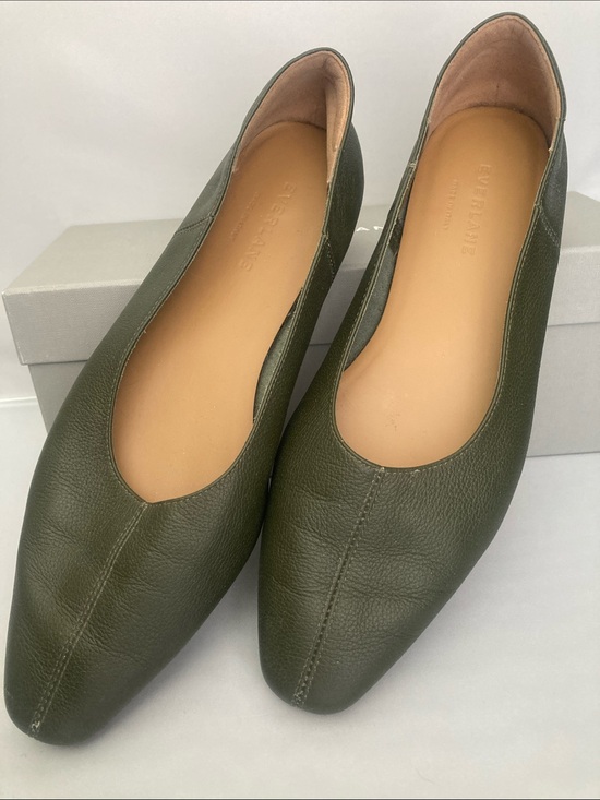 Everlane Shoes - Everlane Soft Point Flat in Size 8 Dark Green Leather